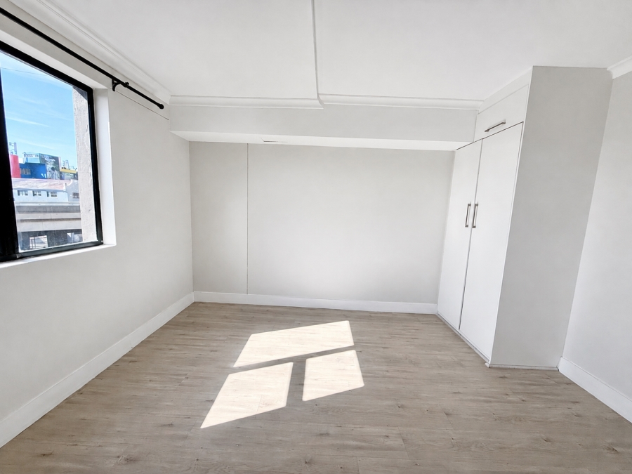 2 Bedroom Property for Sale in Zonnebloem Western Cape
